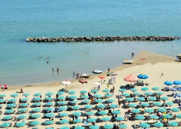 Grand Adriatico Отель Монтесильвано